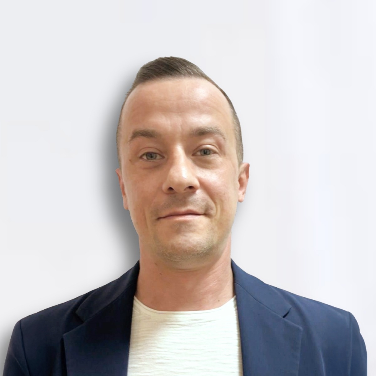 Komljenovic_Thomas_Neu(1200 x 1200 px)